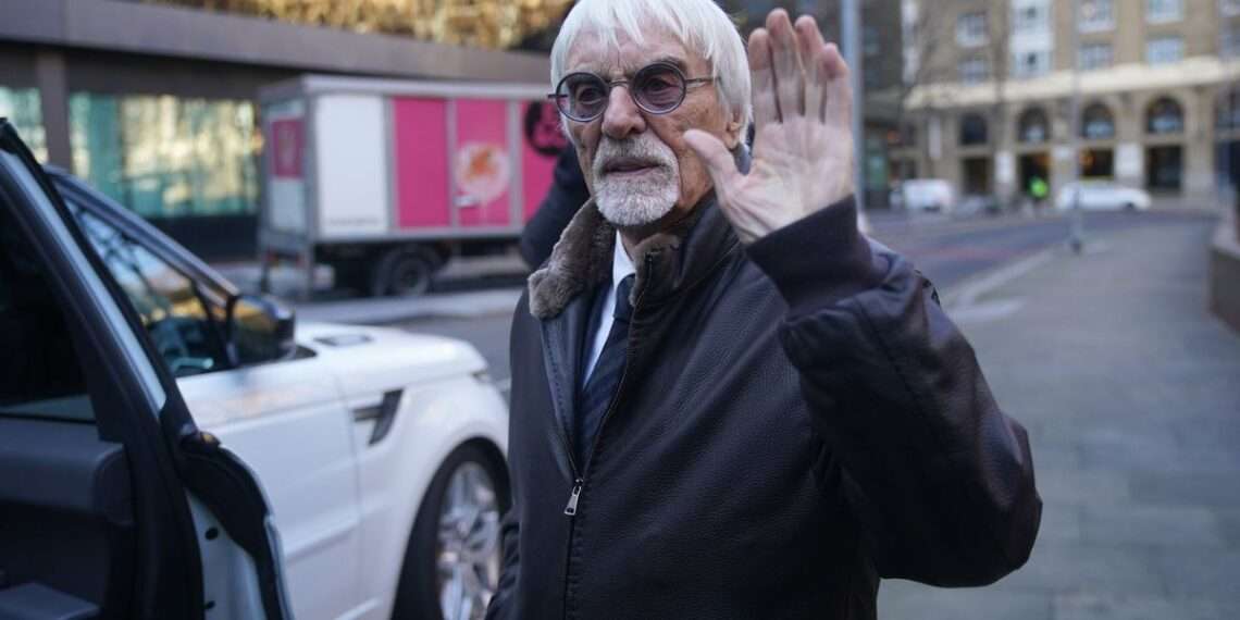 supremo Bernie Ecclestone dubbed ‘afraid’ as Lewis Hamilton responds to argument