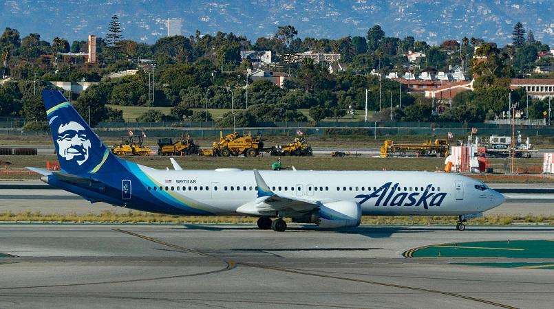 Off-duty pilot Joseph Emerson accused of trying to crash Alaska Airlines flight