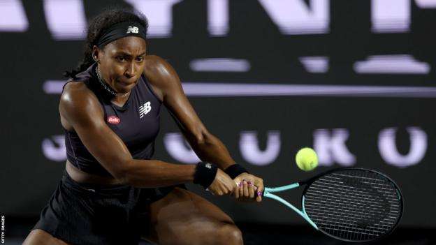 Coco Gauff sweeps past Ons Jabeur while Iga Swiatek makes winning start