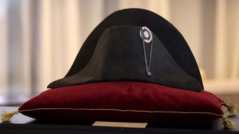 Napoleon Bonaparte�s hat sells for �1.9m at Paris auction
