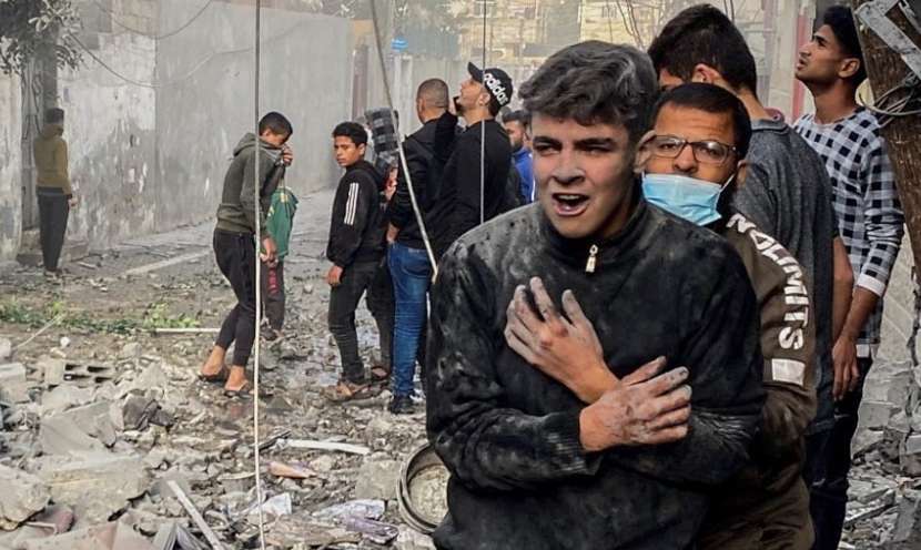 Gaza's fear and anger as ceasefire ends and fighting erupts