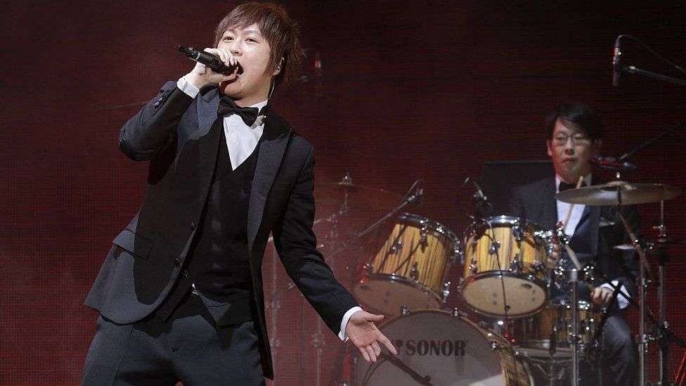 Mayday: Taiwan rock stars deny breaking China's lip syncing ban
