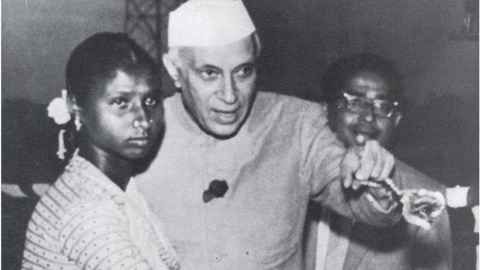 Budhini Manjhiyain: The Indian tribal woman exiled for garlanding Nehru