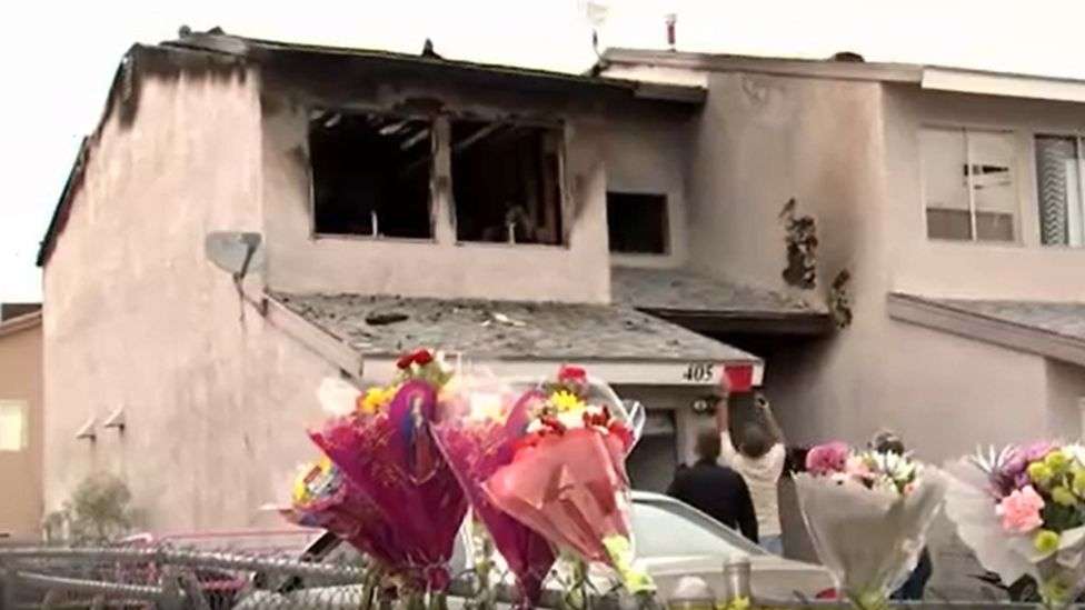 Five children die in fire while father Christmas shopping
