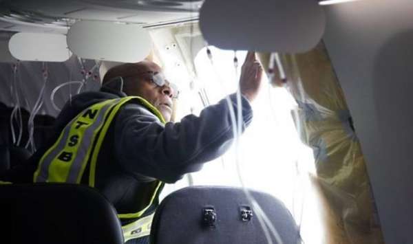 Boeing 737 Max 9: United Airlines find loose hardware in jet inspections