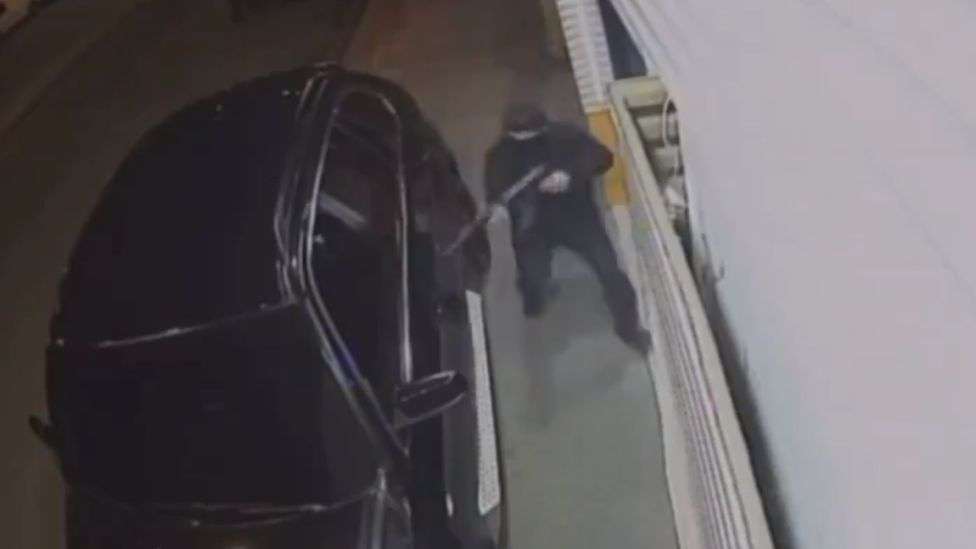 Greek mafia boss killed in hail of bullets