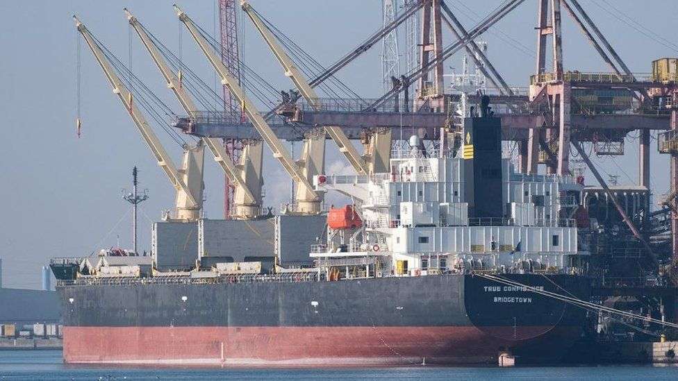 Crew abandon ship damaged in fresh attack off Yemen