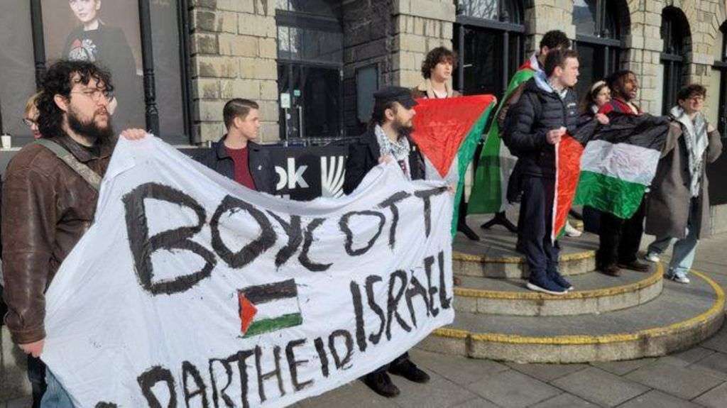 Students' union fined �214k over Gaza protests