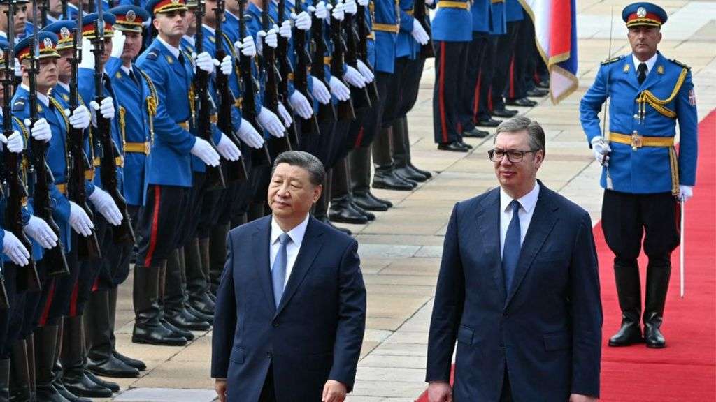 China's Xi gets red-carpet welcome in Serbia