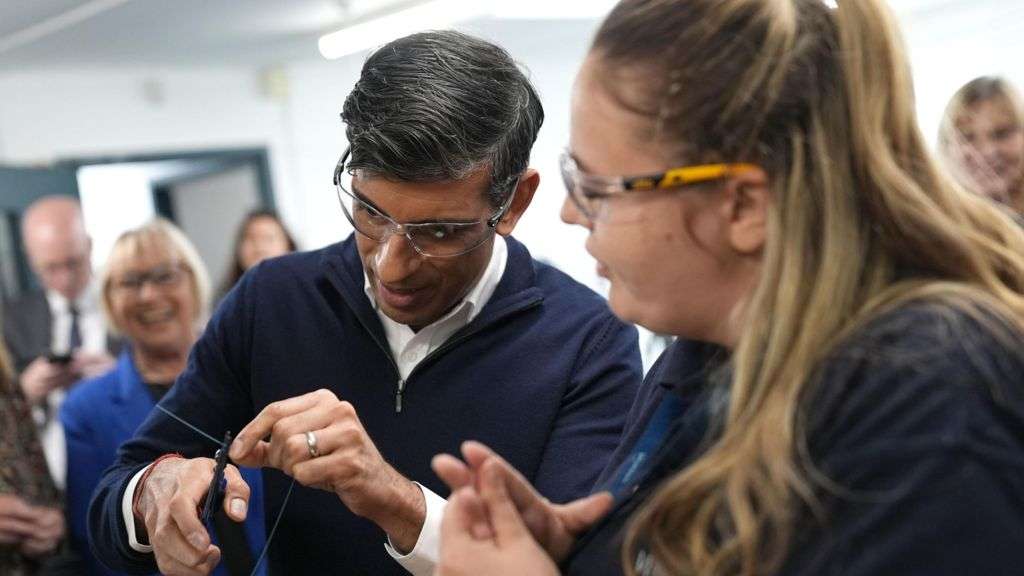 Tories would swap 'rip-off' degrees for apprenticeships