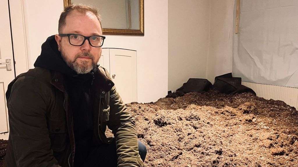 'Cannabis crooks dumped tonnes of soil in my bedroom'