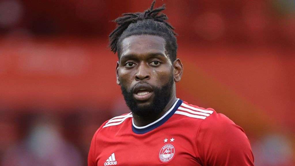 Footballer denies plot to smuggle �600k cannabis