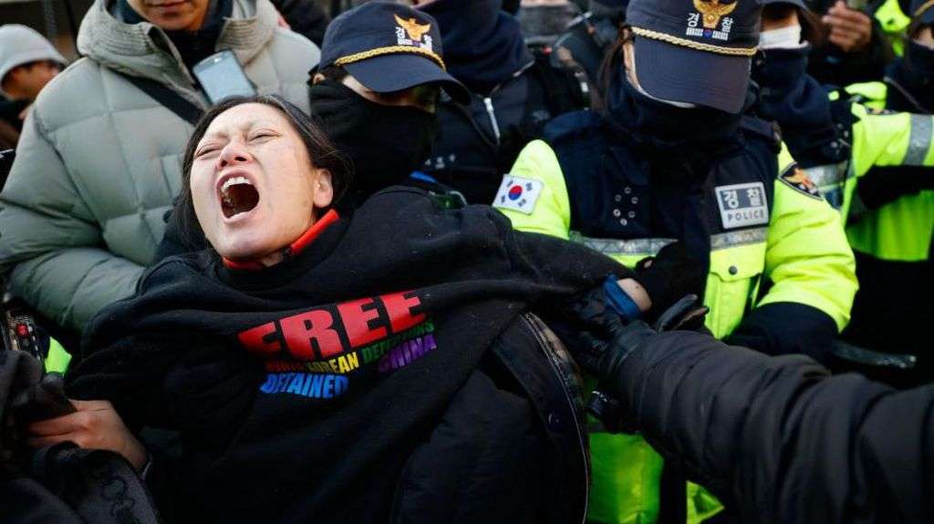 Why has it been so hard to arrest S Korea's impeached president?