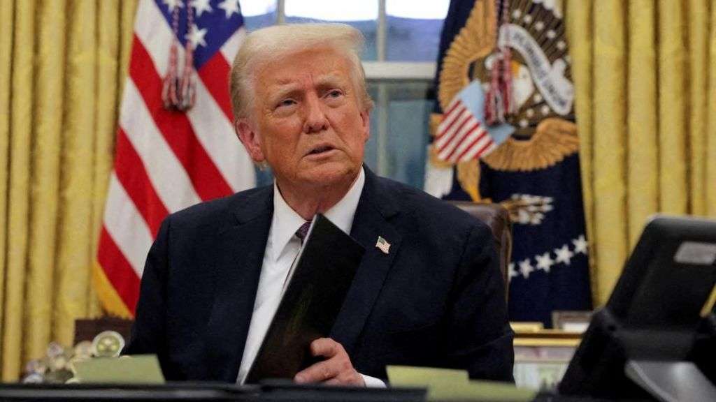 Judge blocks Trump's plan to end US birthright citizenship