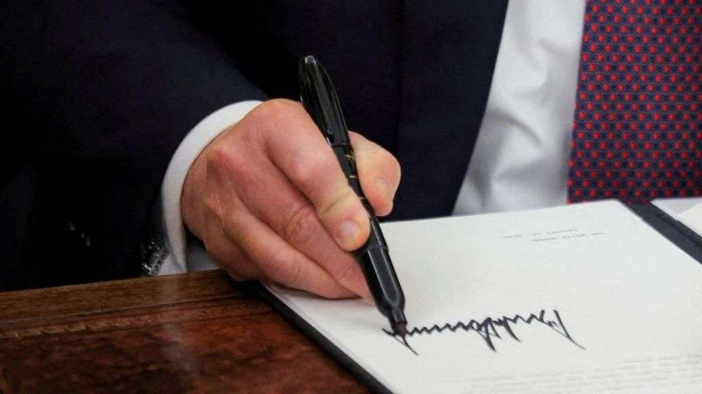 Trump signs order restricting gender care for young people