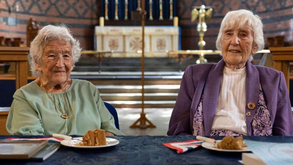 101-year-old WW2 codebreakers reunite for VE Day