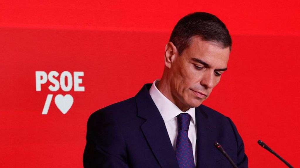 Spanish PM sorry for corruption scandal as opposition demands resignation