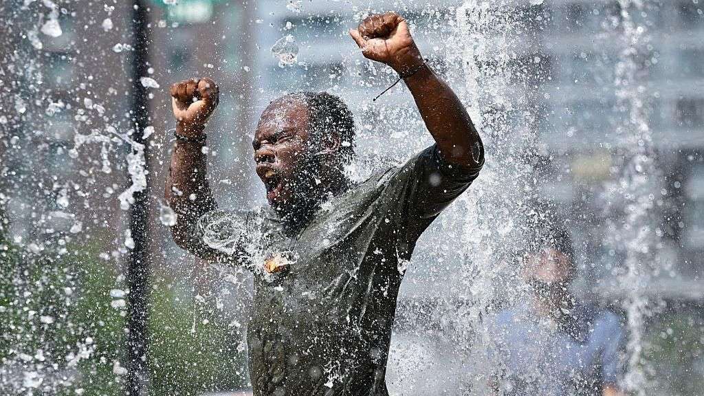Dozens hospitalised as heatwave descends on North America