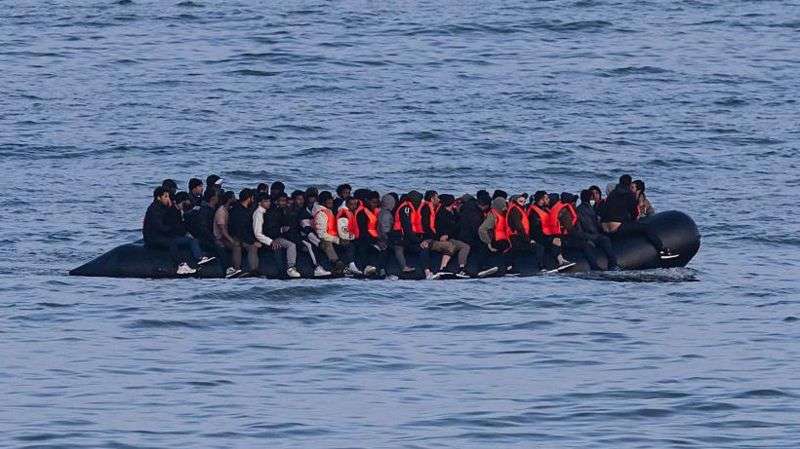 UK signs deal with Iraq to speed up migrant returns